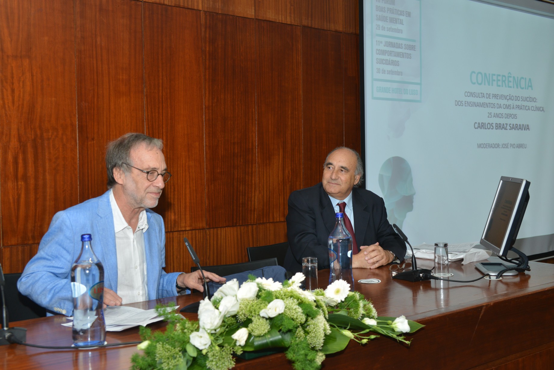 Com Pio Abreu